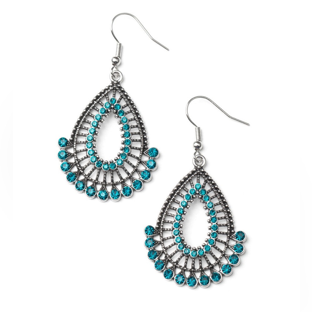 Paparazzi Castle Collection Blue Earrings NWOT